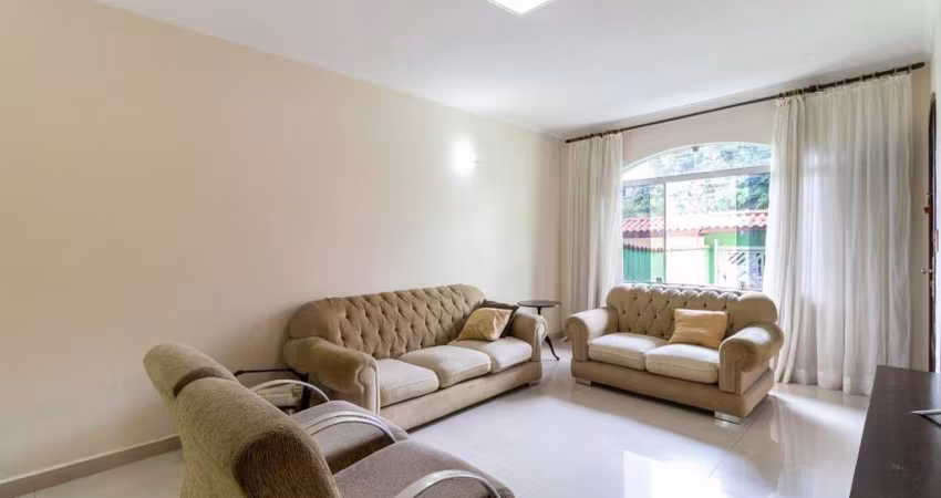Sobrado para venda com 3 quartos, sendo 1 suíte, 222m²