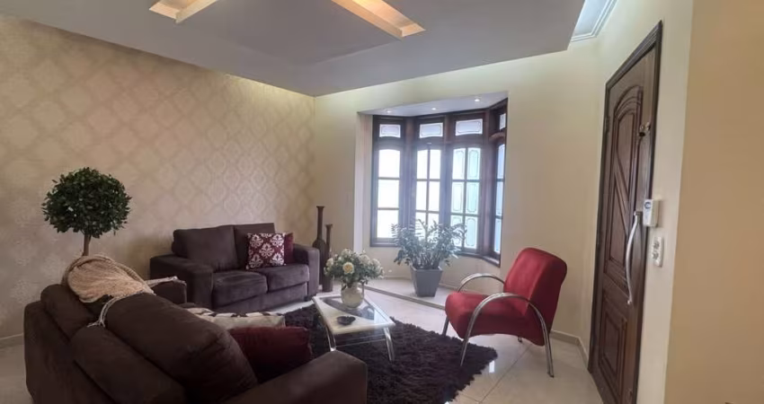 Sobrado para venda com 3 quartos, sendo 1 suíte, 412m²