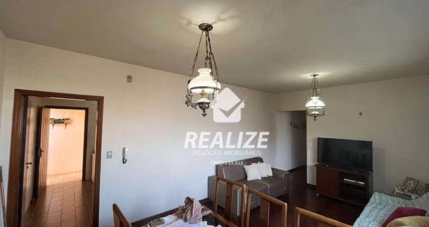 Casa com 3 dormitórios à venda, 159 m² por R$ 780.000,00 - Chácara Floresta - Botucatu/SP
