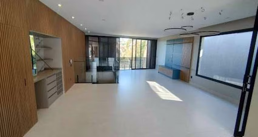 Casa com 4 dormitórios à venda, 320 m² por R$ 2.700.000,00 - Parque Residencial Nazaré - Botucatu/SP