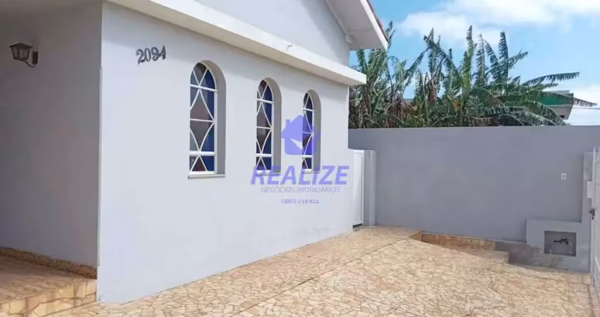 Casa com 3 quartos para alugar no Centro, Botucatu 
