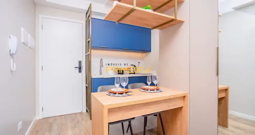Studio Mobiliado e Decorado com vaga no Centro