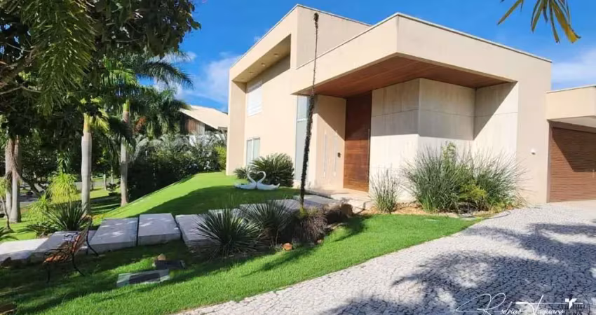 Sobrado mobiliado no aldeia do vale – 4 suítes, lazer completo e alto padrão