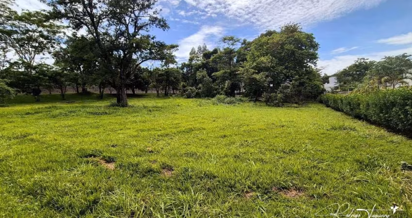 Terreno de Esquina com Excelente Topografia – Próximo ao Lago da Hípica | Aldeia do Vale