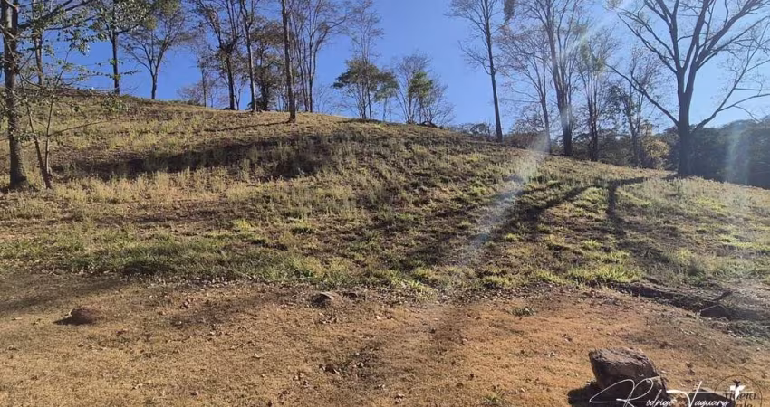 Terreno de Esquina com Vista Privilegiada – Aldeia do Vale