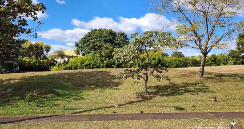 Terreno à venda no Aldeia do Vale com 1.252 m² e topografia plana próximo à portaria