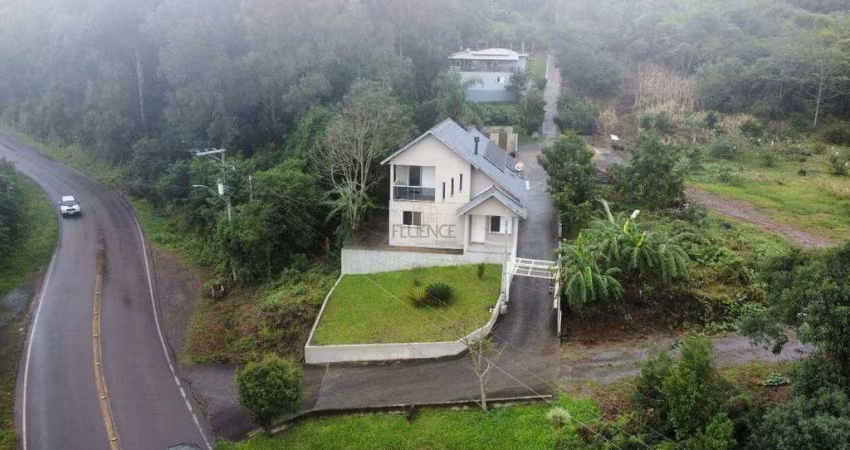 Casa à venda, 8 quartos, 1 suíte, 4 vagas, ArcoVerde - Carlos Barbosa/RS