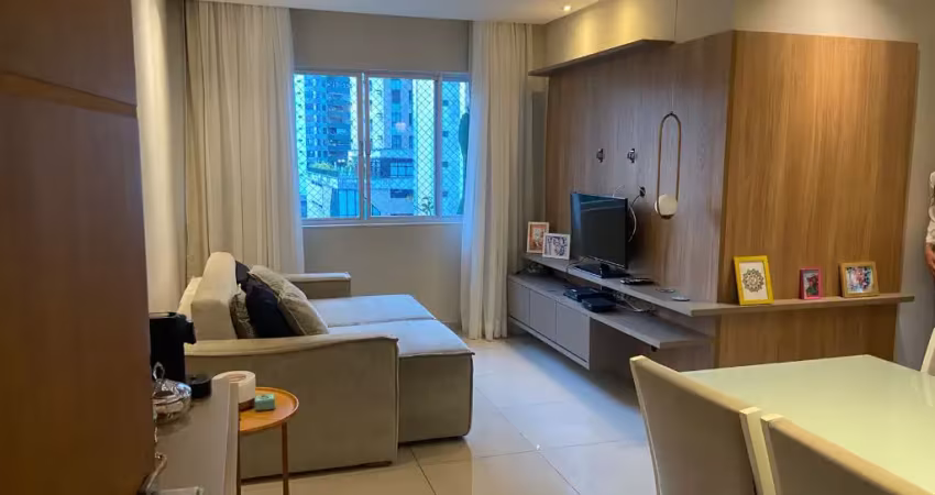 Alugo apartamento mobiliado com 2 quartos mais gabinete n
