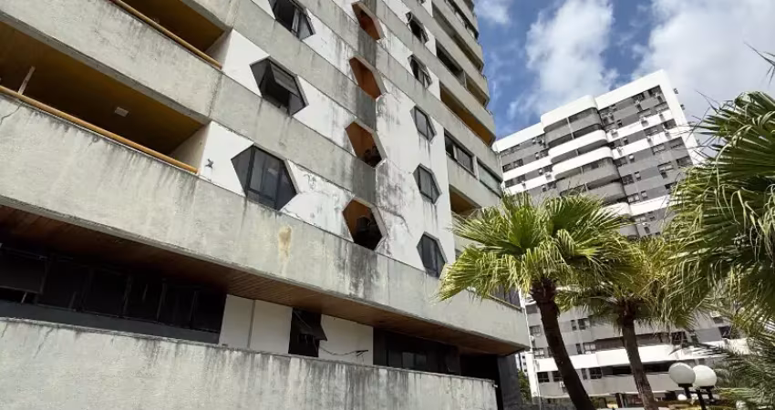 Vendo lindo apartamento de 1 quarto  e sala no caminho das arvores