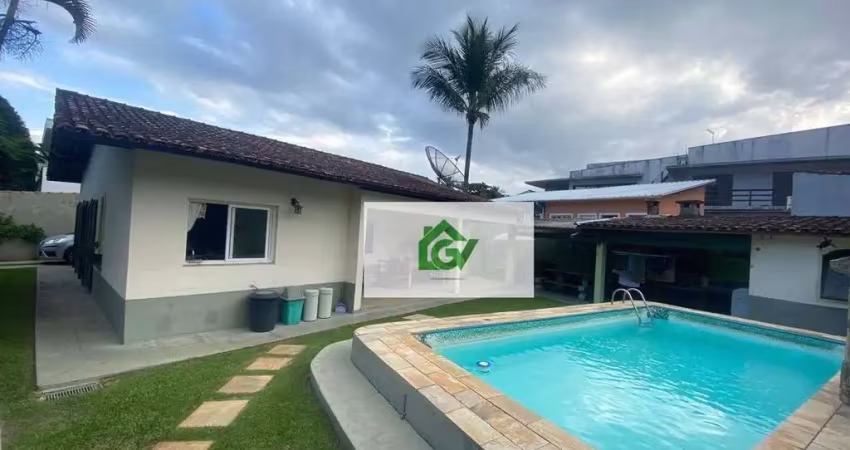 Casa com 4 dormitórios à venda, 200 m² por R$ 1.800.000,00 - Baraqueçaba - São Sebastião/SP