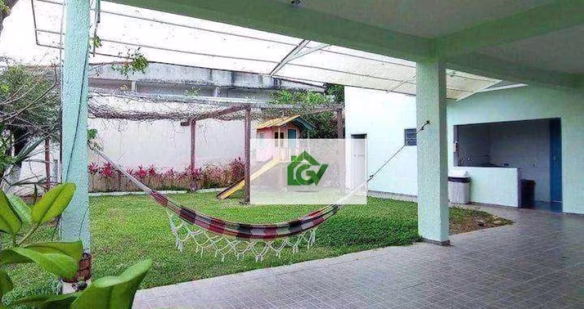 Sobrado com 4 dormitórios à venda, 272 m² por R$ 900.000,00 - Porto Novo - Caraguatatuba/SP