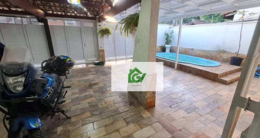 Casa com 3 dormitórios à venda, 285 m² por R$ 685.000,00 - Jardim Califórnia - Caraguatatuba/SP