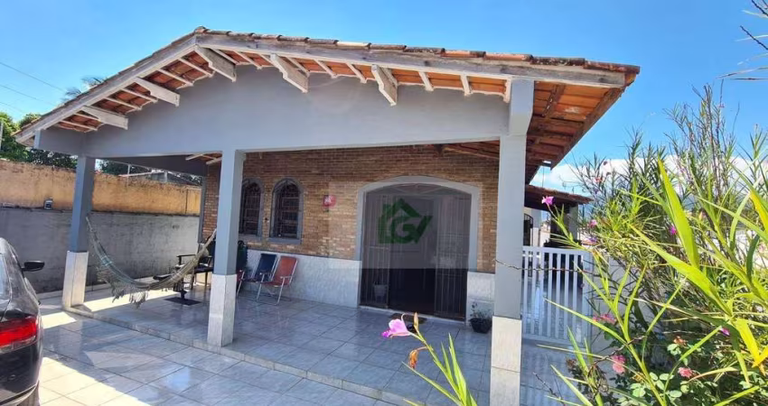 Casa com 4 dormitórios e piscina à venda, 320 m² por R$ 900.000 - Morro do Algodão - Caraguatatuba/SP