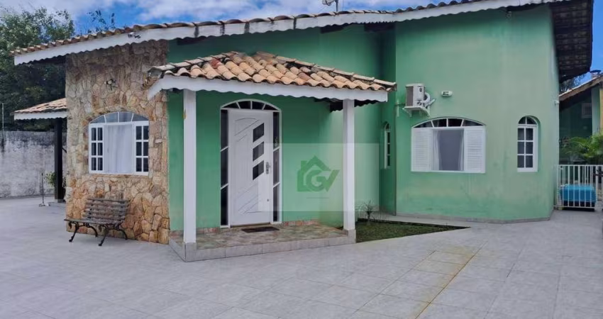 Casa com 2 dormitórios à venda, 168 m² por R$ 750.000,00 - Pontal de Santa Marina - Caraguatatuba/SP