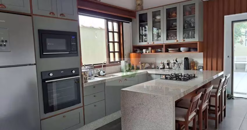 Casa com 4 dormitórios suíte à venda, 174 m² por r$ 695.000 - massaguaçu - caraguatatuba/sp
