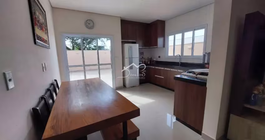 Sobrado 03 dorms com quintal e fundo pra mata no condomínio park real indaiatuba