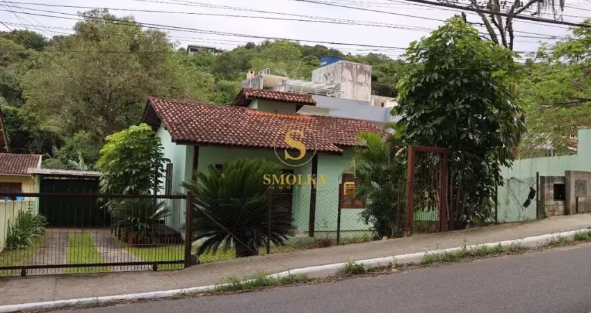 Casa em condomínio fechado com 2 quartos à venda na Rua Isid Dutra, Sambaqui, Florianópolis