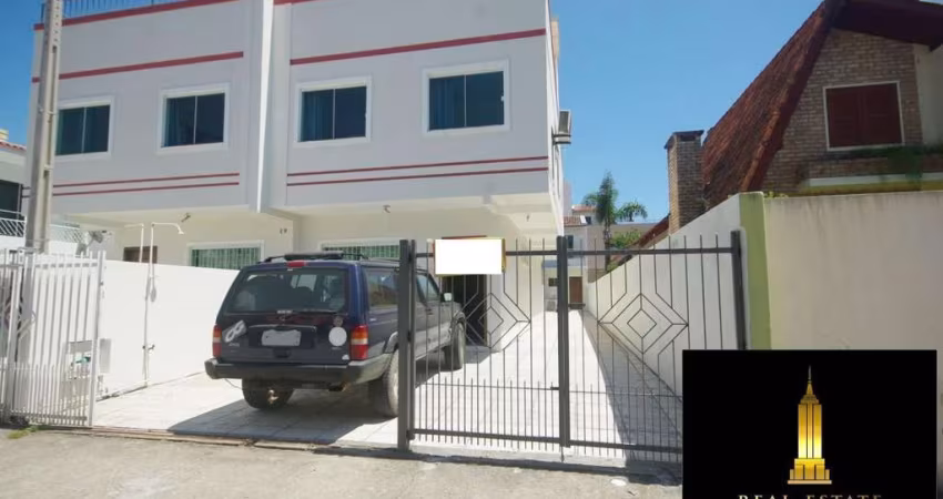 Sobrado Geminado para Venda em Florianópolis, Ingleses do Rio Vermelho, 4 dormitórios, 1 suíte, 2 banheiros, 2 vagas