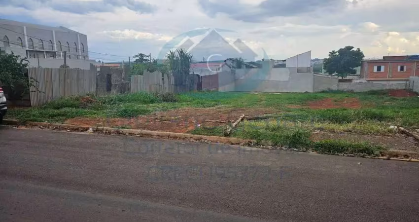 Terreno à venda na Avenida Remigio Dalla Vecchia, 490, Jardim Nair Maria, Salto