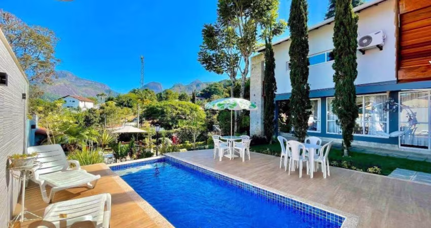 Casa com 4 dormitórios à venda, 500 m² por R$ 2.490.000,00 - Golfe - Teresópolis/RJ