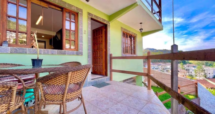 Casa com 3 dormitórios à venda, 100 m² por R$ 450.000,00 - Panorama - Teresópolis/RJ