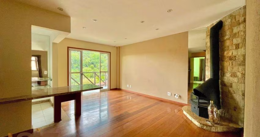Apartamento com 3 dormitórios à venda, 140 m² por R$ 598.000,00 - Bom Retiro - Teresópolis/RJ