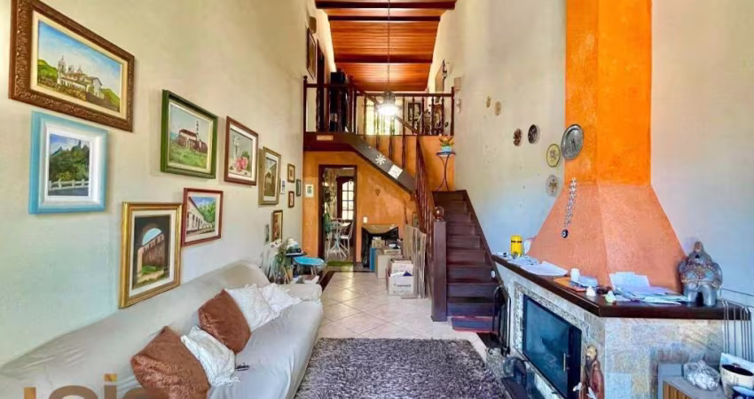 Casa com 3 dormitórios à venda, 113 m² por R$ 570.000,00 - Bom Retiro - Teresópolis/RJ