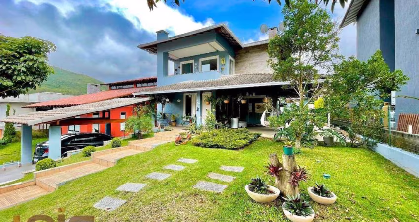 Casa com 4 dormitórios à venda, 253 m² por R$ 1.290.000,00 - Vargem Grande - Teresópolis/RJ