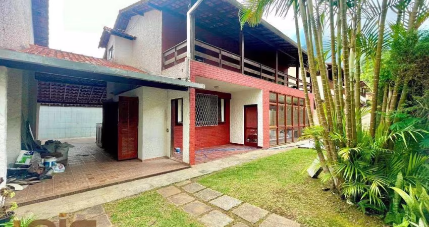Casa com 5 dormitórios à venda, 340 m² por R$ 1.200.000,00 - Comary - Teresópolis/RJ