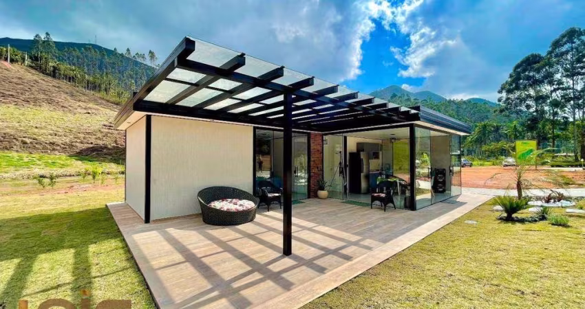 Casa com 2 dormitórios à venda, 92 m² por R$ 590.000,00 - Serra do Capim - Teresópolis/RJ