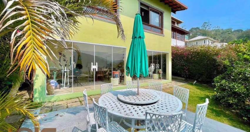 Casa com 3 dormitórios à venda, 147 m² por R$ 670.000,00 - Albuquerque - Teresópolis/RJ