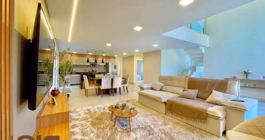 Casa com 3 dormitórios à venda, 226 m² por R$ 1.200.000,00 - Bom Retiro - Teresópolis/RJ