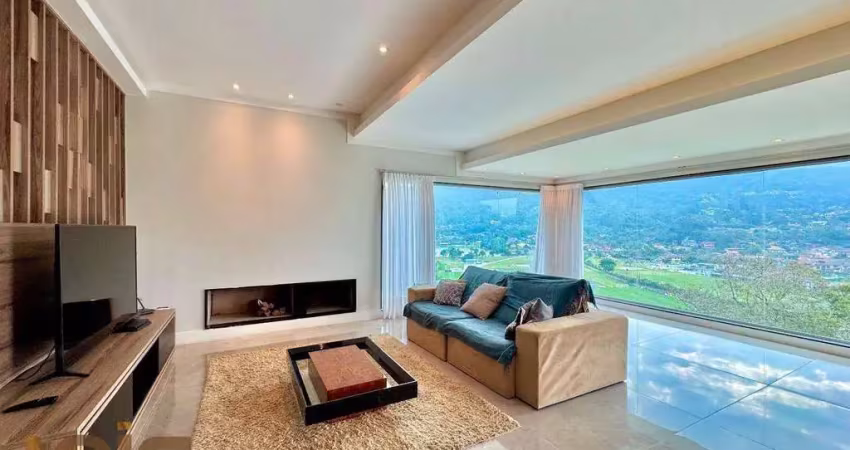 Casa com 3 dormitórios à venda, 500 m² por R$ 3.800.000,00 - Comary - Teresópolis/RJ