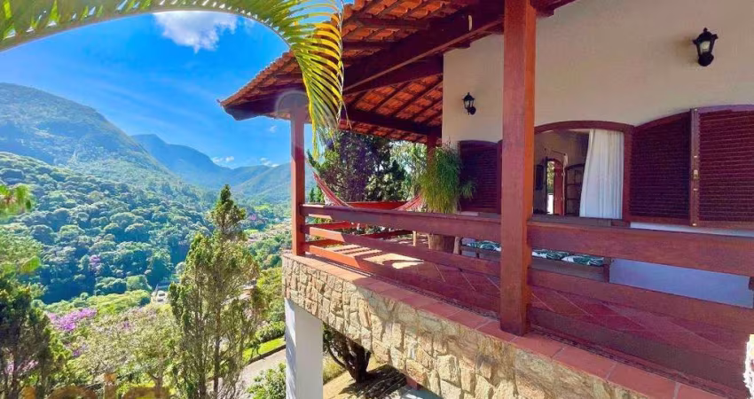 Casa com 4 dormitórios à venda, 326 m² por R$ 1.650.000,00 - Albuquerque - Teresópolis/RJ