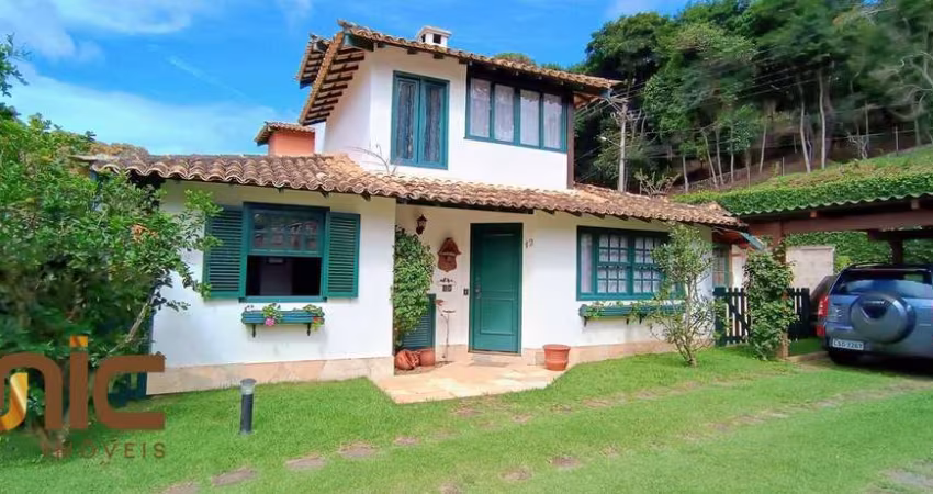 Casa com 3 dormitórios à venda, 135 m² por R$ 840.000,00 - Albuquerque - Teresópolis/RJ