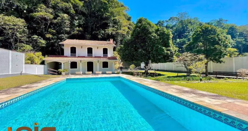 Casa com 5 dormitórios à venda, 300 m² por r$ 2.700.000,00 - comary - teresópolis/rj