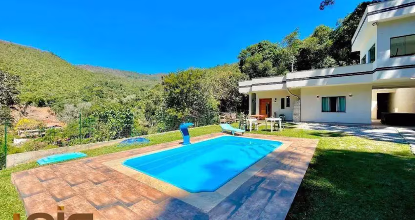 Casa com 3 dormitórios à venda, 250 m² por r$ 850.000,00 - albuquerque - teresópolis/rj