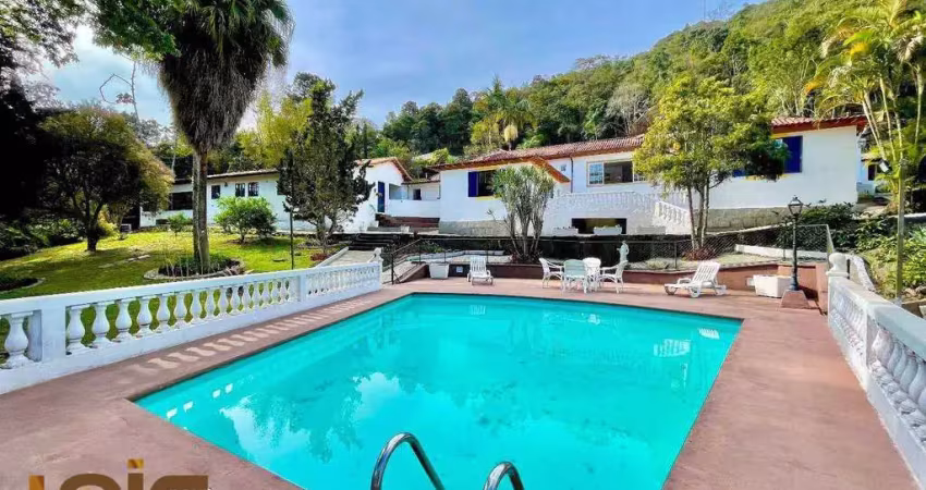 Casa com 7 dormitórios à venda, 759 m² por r$ 2.500.000,00 - albuquerque - teresópolis/rj