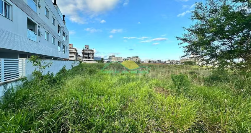 Terreno de 720m², com escritura pública, comercial e residencial, com viabilidade para 3 pavimentos