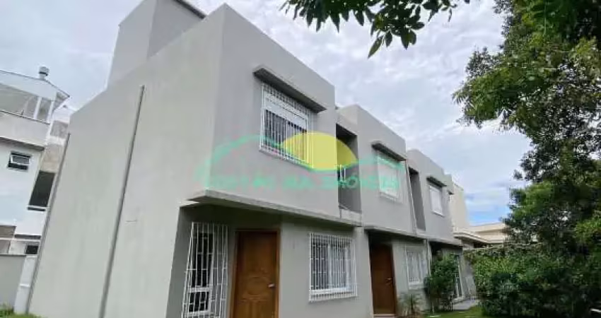 Casa com 2 Dormitórios no Campeche – Funcionalidade e Estilo em Rua Tranquila - Florianópolis Santa