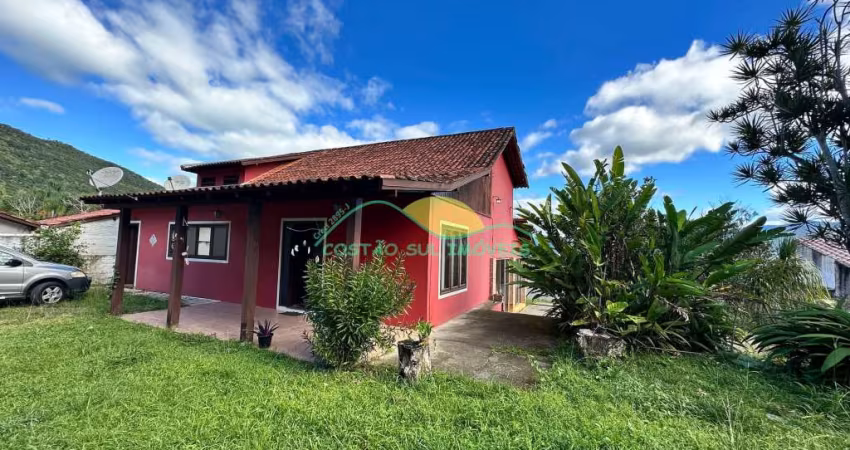 Venda - Casa Espaçosa de 4 Quartos com Vista para o Mar em Ribeirão da Ilha, Florianópolis - Viva o
