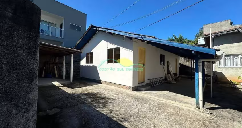 À venda: 2 casas em terreno de 430m² no bairro tapera da base em  florianópolis santa catarina