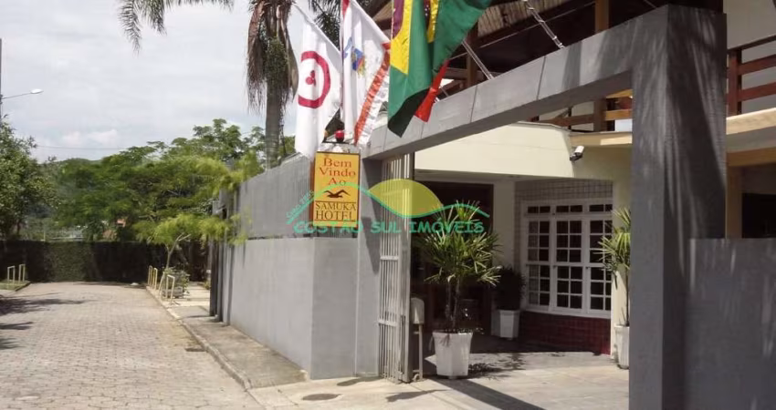 Hotel próximo a Lagoa e da Praia da Joaquina e Praia Mole, com 45 unidades habitacionais na Lagoa d