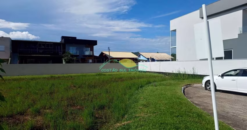 Terreno plano de 399,42m², plano, com ESCRITURA PÚBLICA, no Condomínio Caminho do Engenho I - Campe