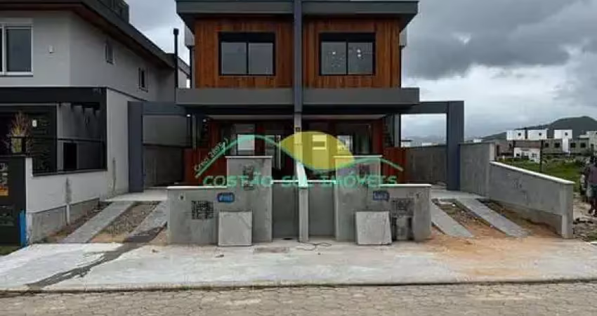 Casa com 3 suítes, 200 metros  da Praia  à venda, Campeche, Florianópolis, SC