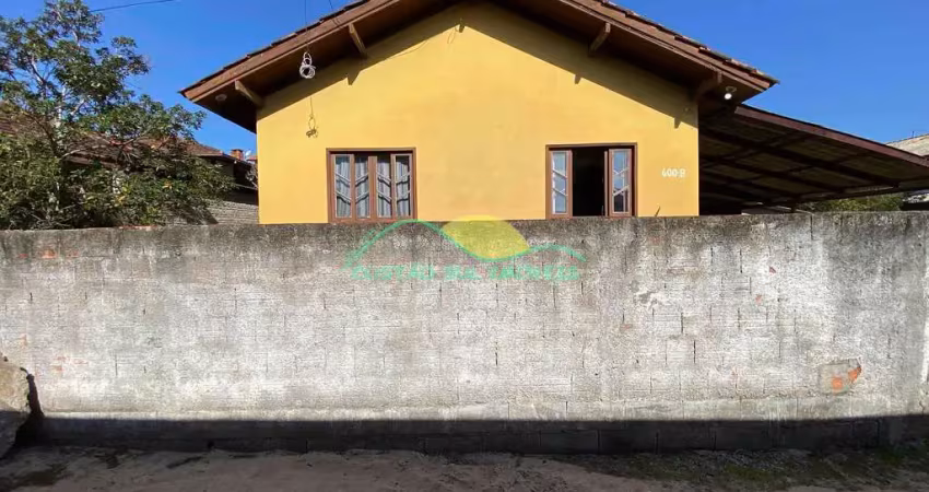 Casa com área externa grande e privativa à venda, campeche, florianópolis, sc