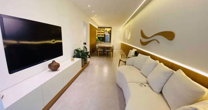 Apto 2 dorm c/ 1 suíte + home office, decorado e mobiliado, vaga demarcada, 101,54 m² de área útil. bairro: canto do forte.