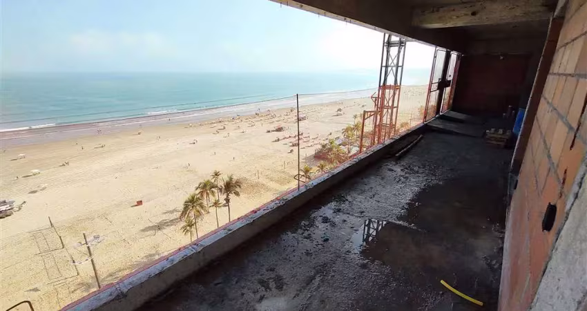 Apto de 3 dorm c/ 3 suíte, 3 vagas, frente mar, 253,34 m² de área útil. canto do forte.