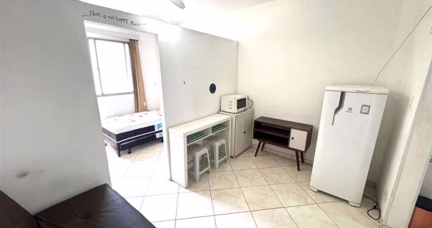 KITINETE dividida p/a 1 Dorm, 25 m² de área útil. BAIRRO: BOQUEIRÃO.