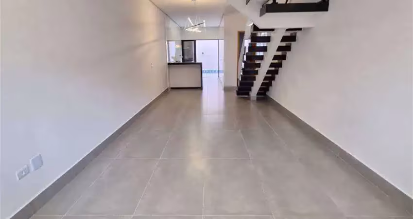 Sobrado c/ 3 dorm, sendo 3 suítes, 2 vagas, c/ piscina, 130 m² de área útil. bairro: guilhermina.